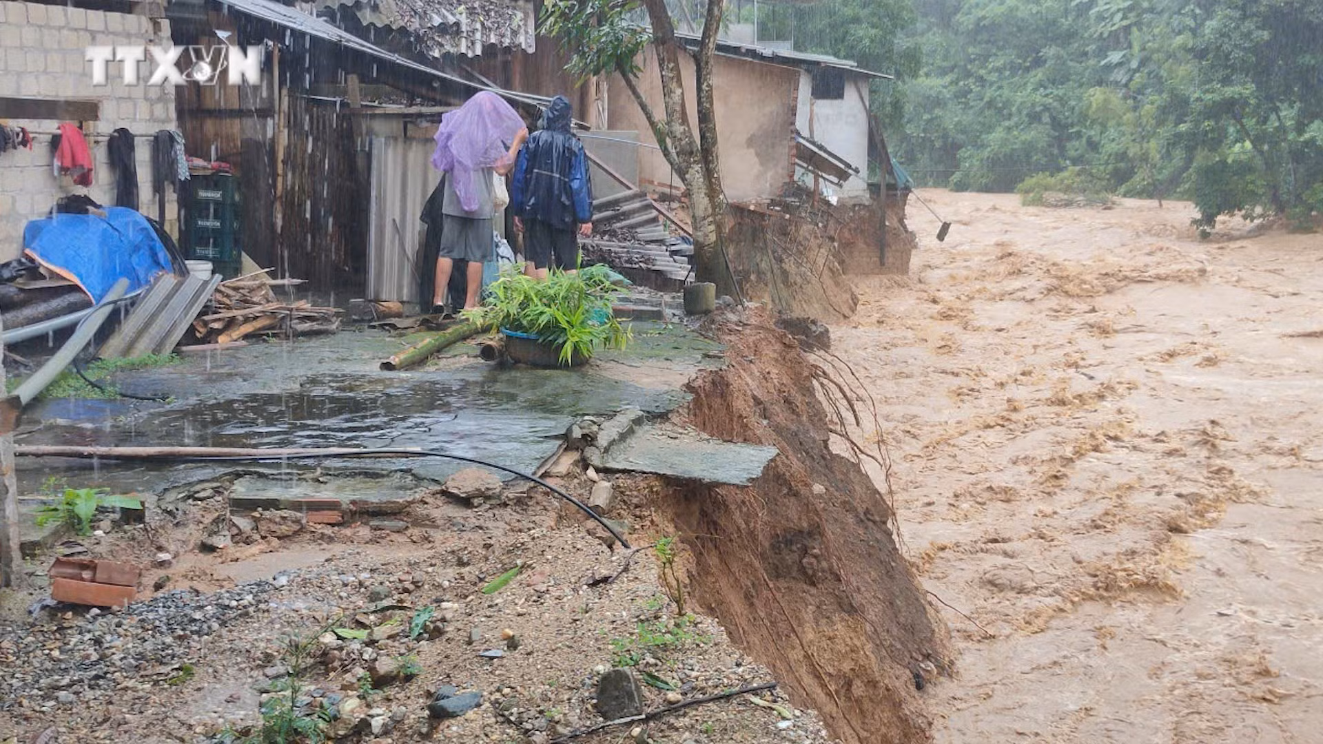 vna_potal_so_tan_245_ho_dan_huyen_muong_lat_thanh_hoa_den_noi_o_an_toan__7610025.jpg