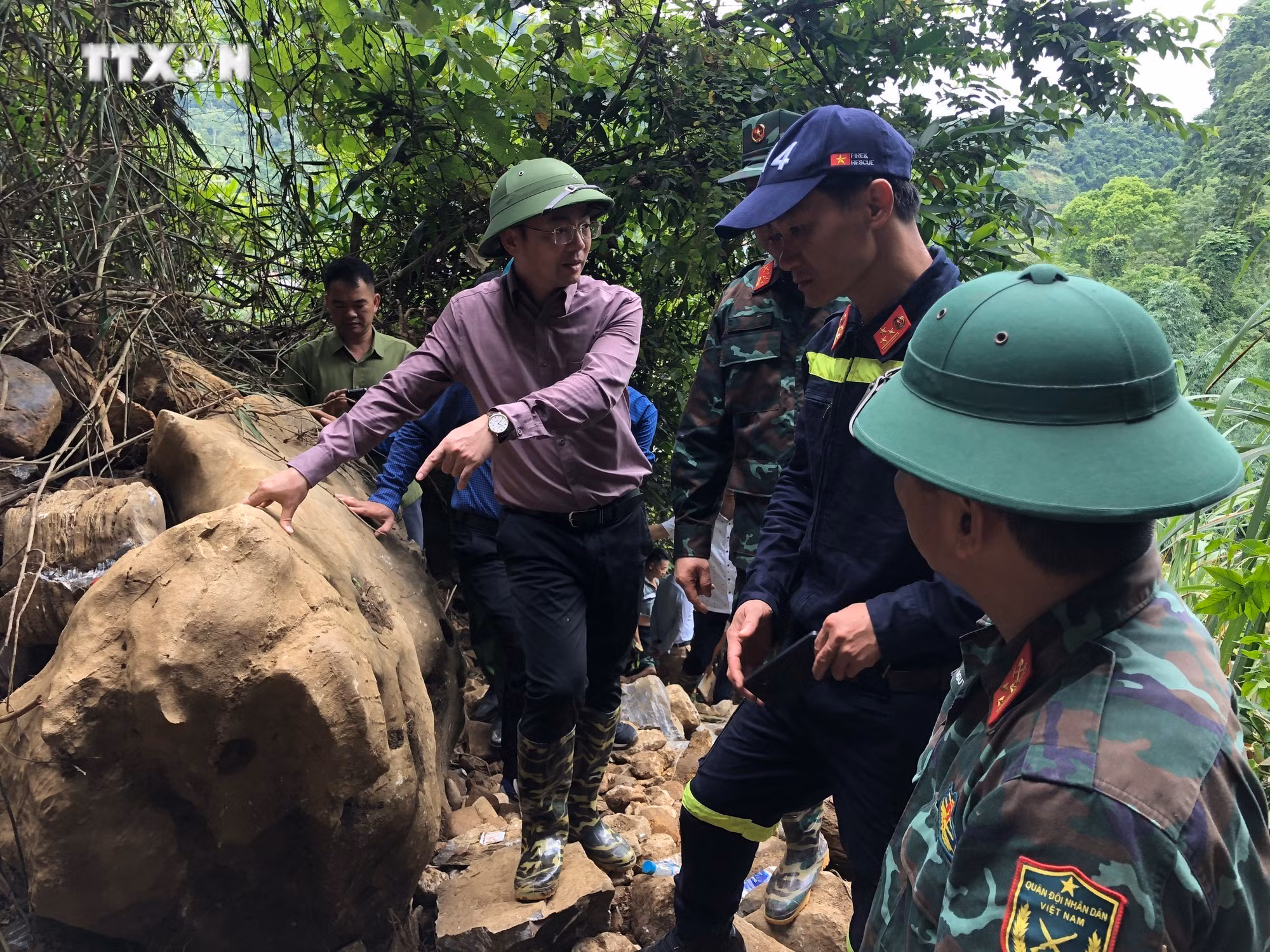 vna_potal_vu_sap_hang_dong_tai_bac_kan_da_giai_cuu_duoc_mot_nan_nhan_7458769.jpg