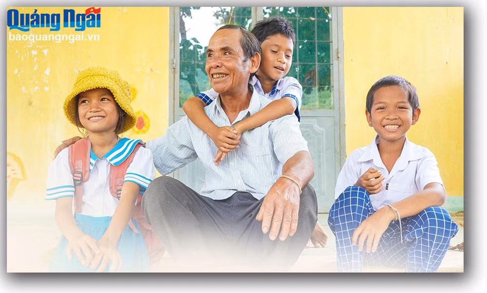 ong_on_thuong_xuyen_quan_tam_giup_do_dan_lang_trongnnnn_thon_20231029100700.jpg