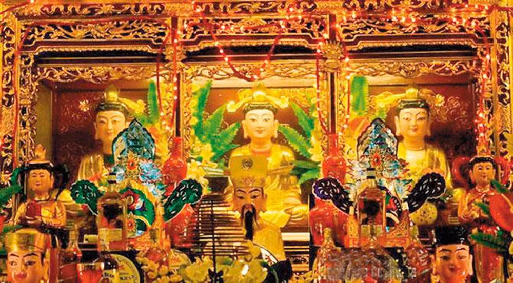 Thờ Mẫu – Tín ngưỡng độc đáo của người Việt. Ảnh: nghiencuulichsu.com