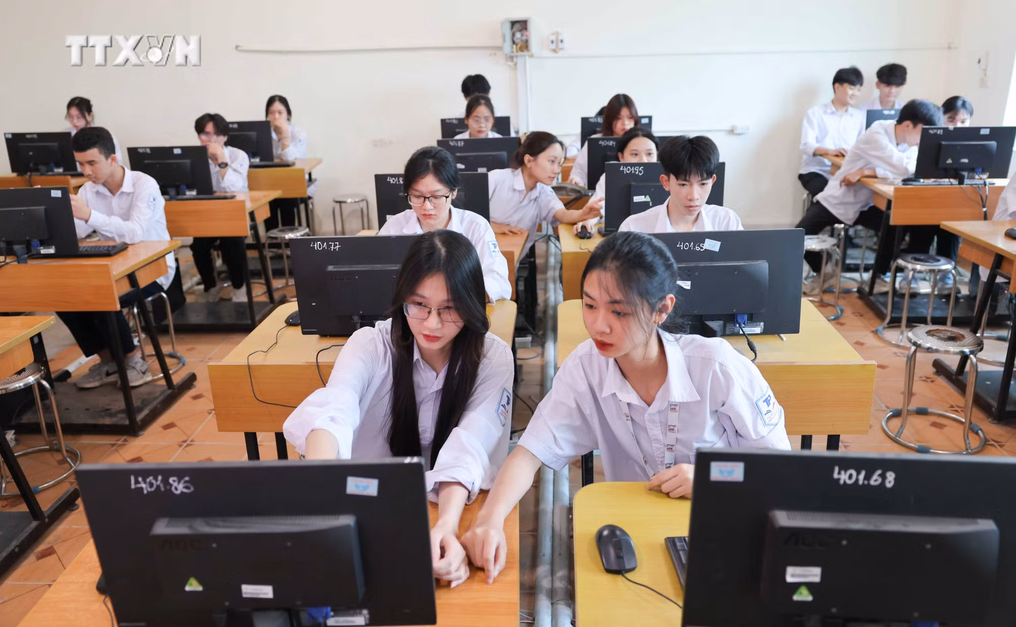 vna_potal_thi_sinh_chinh_thuc_dang_ky_thi_tot_nghiep_thpt_nam_2024_7354698.jpg