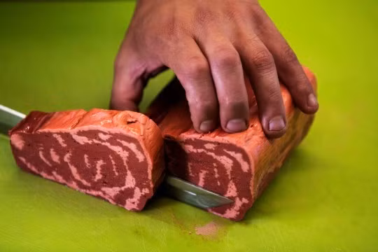 Món thịt chay Alt-Steak. Ảnh : Reuters 