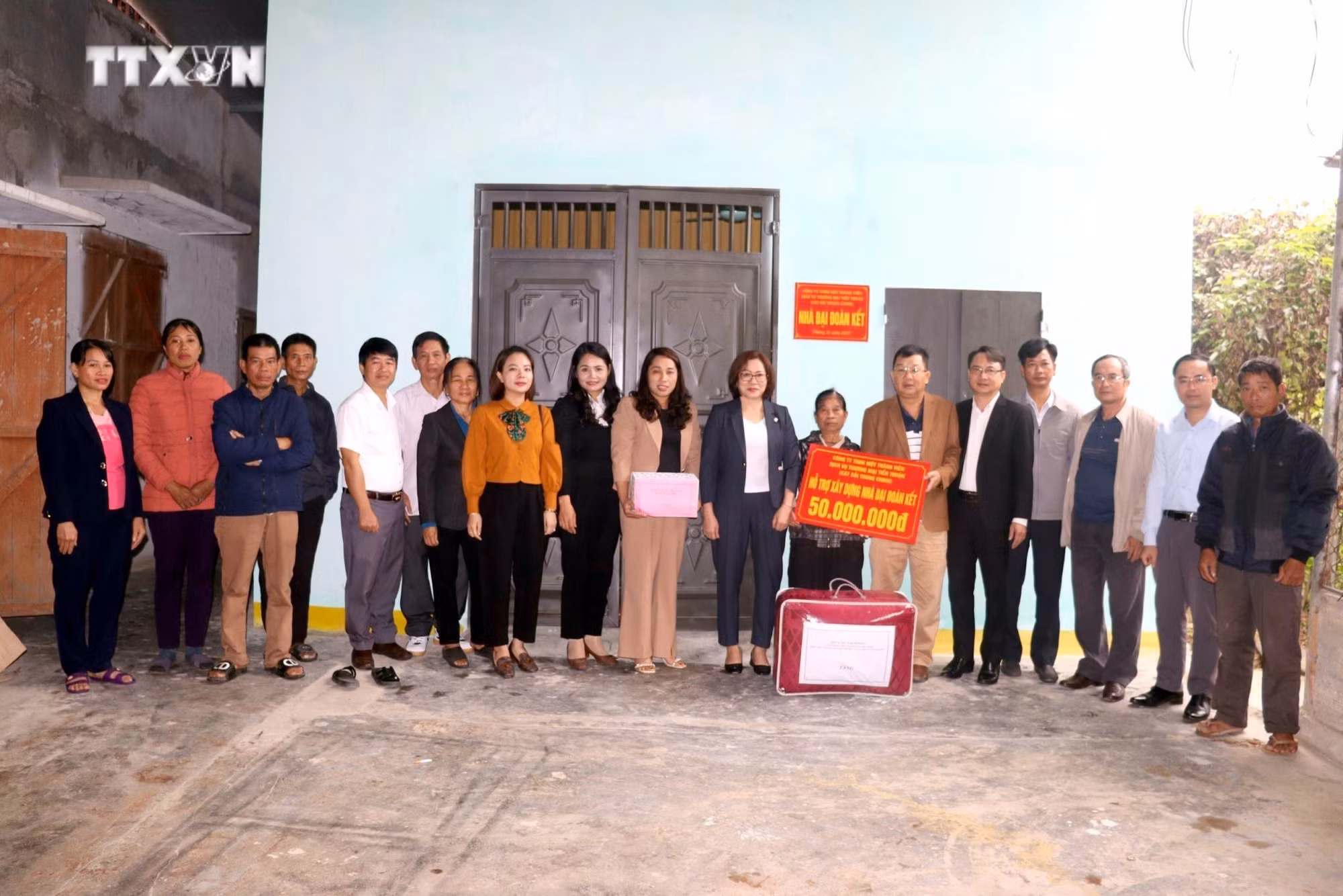 vna_potal_tuyen_quang_xoa_nha_tam_nha_dot_nat_cho_ho_ngheo_7538928.jpg