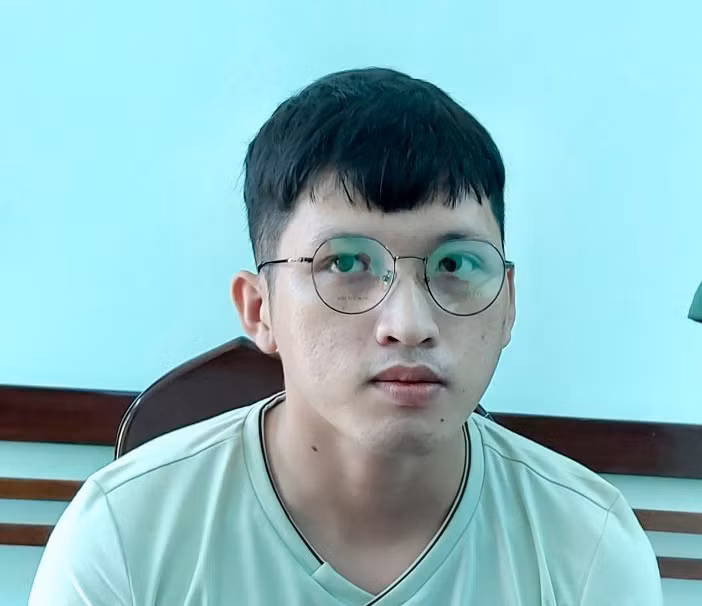 Đối tượng Trần Quang Quyết, mắt xích quan trọng trong vụ án mua bán người Việt Nam sang Campuchia. Ảnh: Quang Thái- TTXVN 