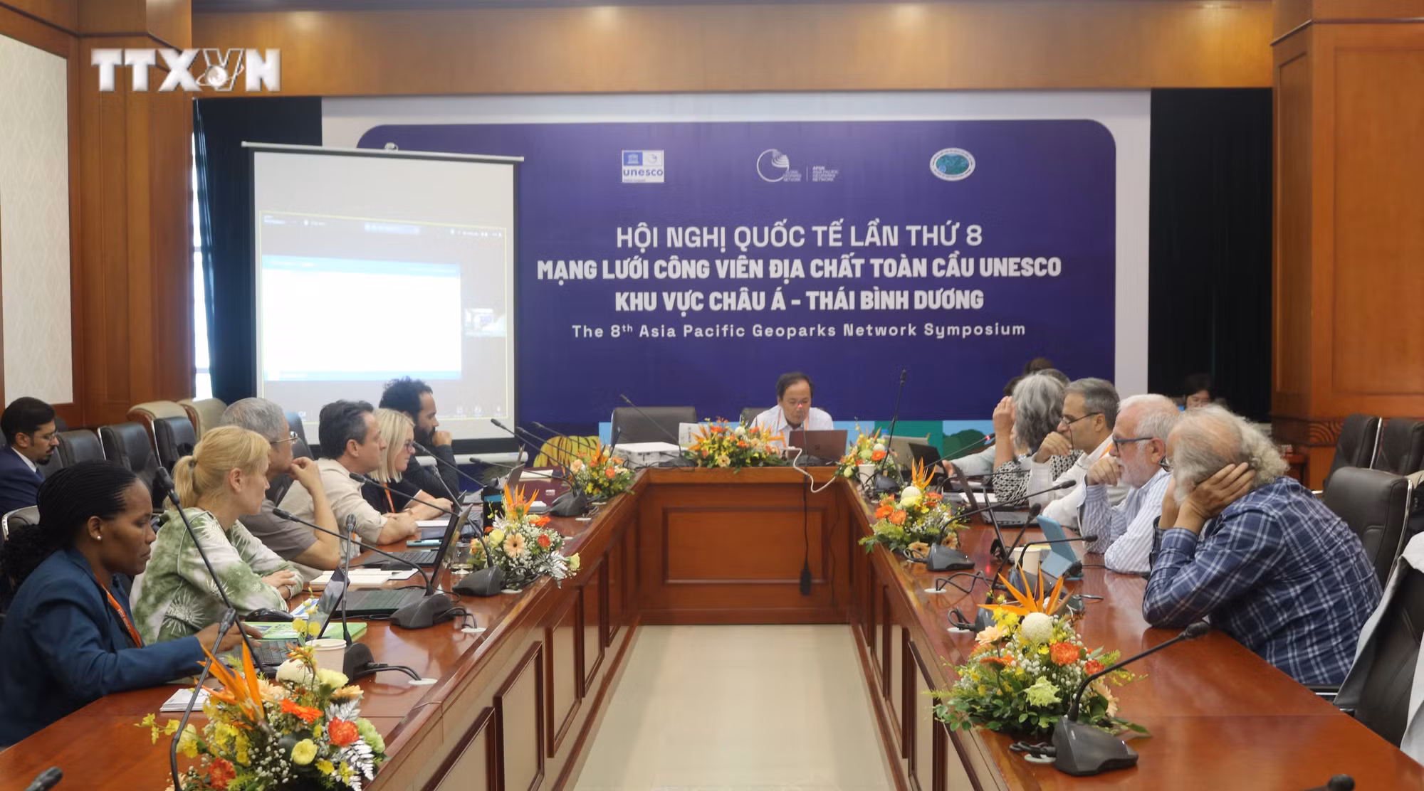 vna_potal_hop_hoi_dong_cong_vien_dia_chat_toan_cau_unesco_7583710.jpg
