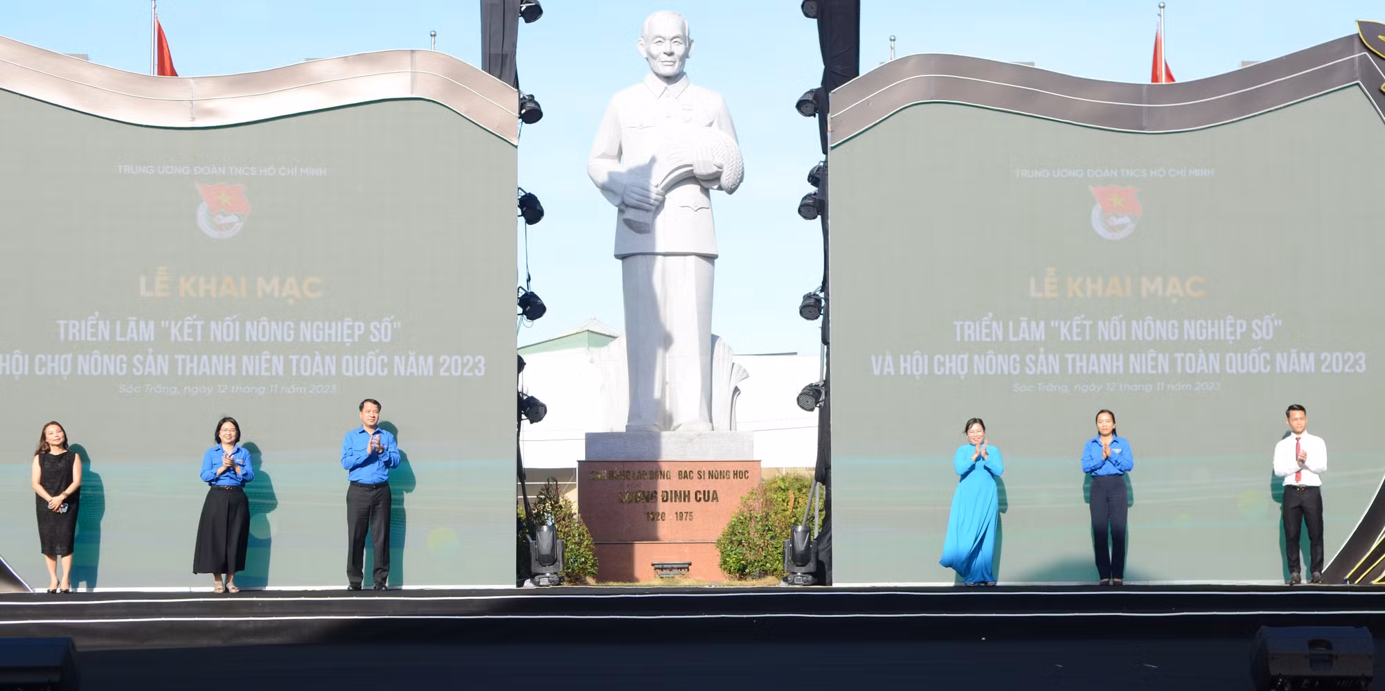 Khai mạc triển lãm Kết nối nông nghiệp số và hội chợ nông sản thanh niên toàn quốc năm 2023