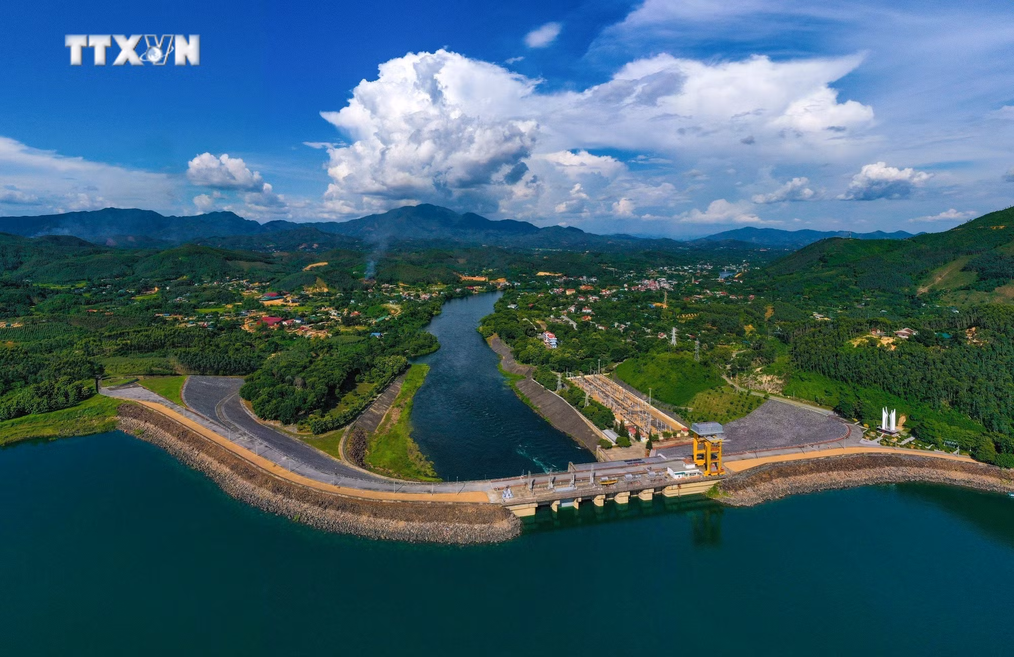 vna_potal_yen_bai_thuy_dien_thac_ba_mo_1_cua_xa_lu_7520770.jpg