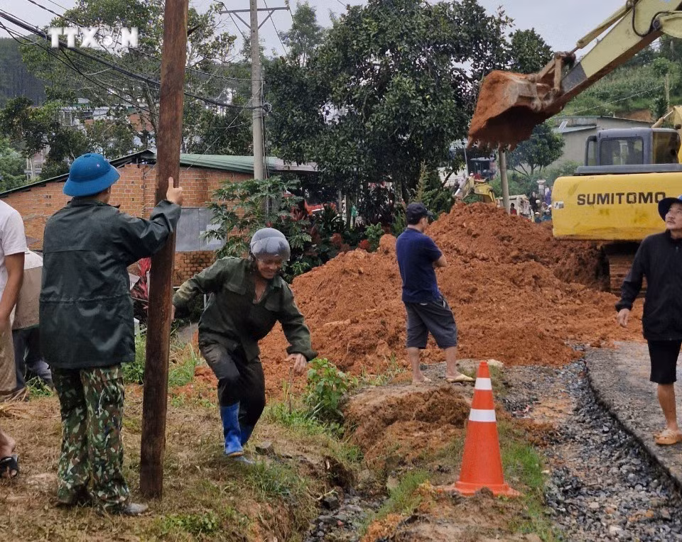 vna_potal_lam_dong_sat_lo_gay_chet_nguoi_quoc_lo_27_bi_ach_tac_7492709.jpg