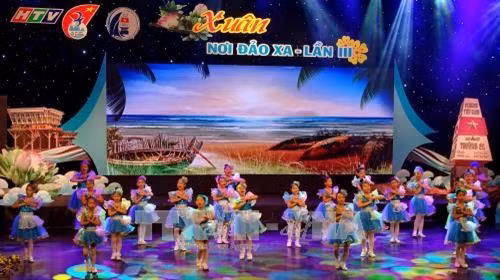 Gửi hơi ấm từ đất liền đến hải đảo