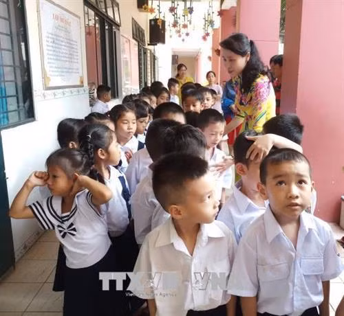 Dịch COVID-19: Thành phố Hồ Chí Minh cho học sinh nghỉ học đến hết ngày 5/4