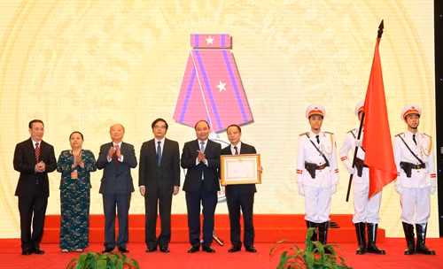 Thủ tướng Nguyễn Xuân Phúc dự Đại hội Hiệp hội Doanh nghiệp nhỏ và vừa Việt Nam lần thứ III