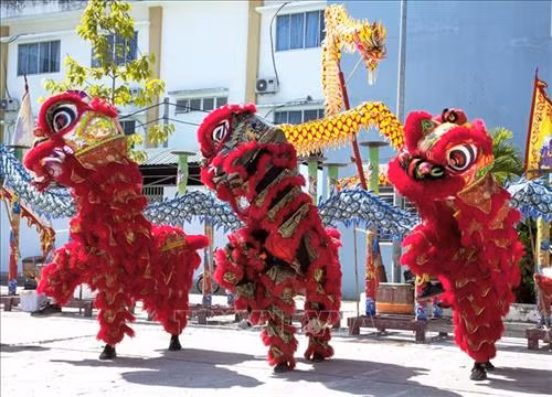 Anh Lê Văn Hiền khởi nghiệp từ niềm đam mê nghệ thuật lân sư rồng