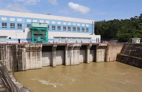Đắk Lắk cấp giấy chứng nhận quyền sử dụng đất cho 44 hộ dân tái định cư thủy điện Sêrêpốk3
