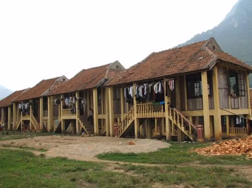 Nhà vượt lũ - cách làm hay ở bản Yên Luốm