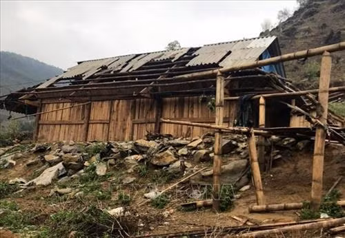 Lai Châu: Mưa đá kèm theo giông lốc gây thiệt hại về tài sản và hoa màu