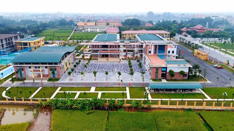Trường Trung học cơ sở trọng điểm tại huyện Vĩnh Tường khang trang, hiện đại. Ảnh: vinhphuc.edu.vn 