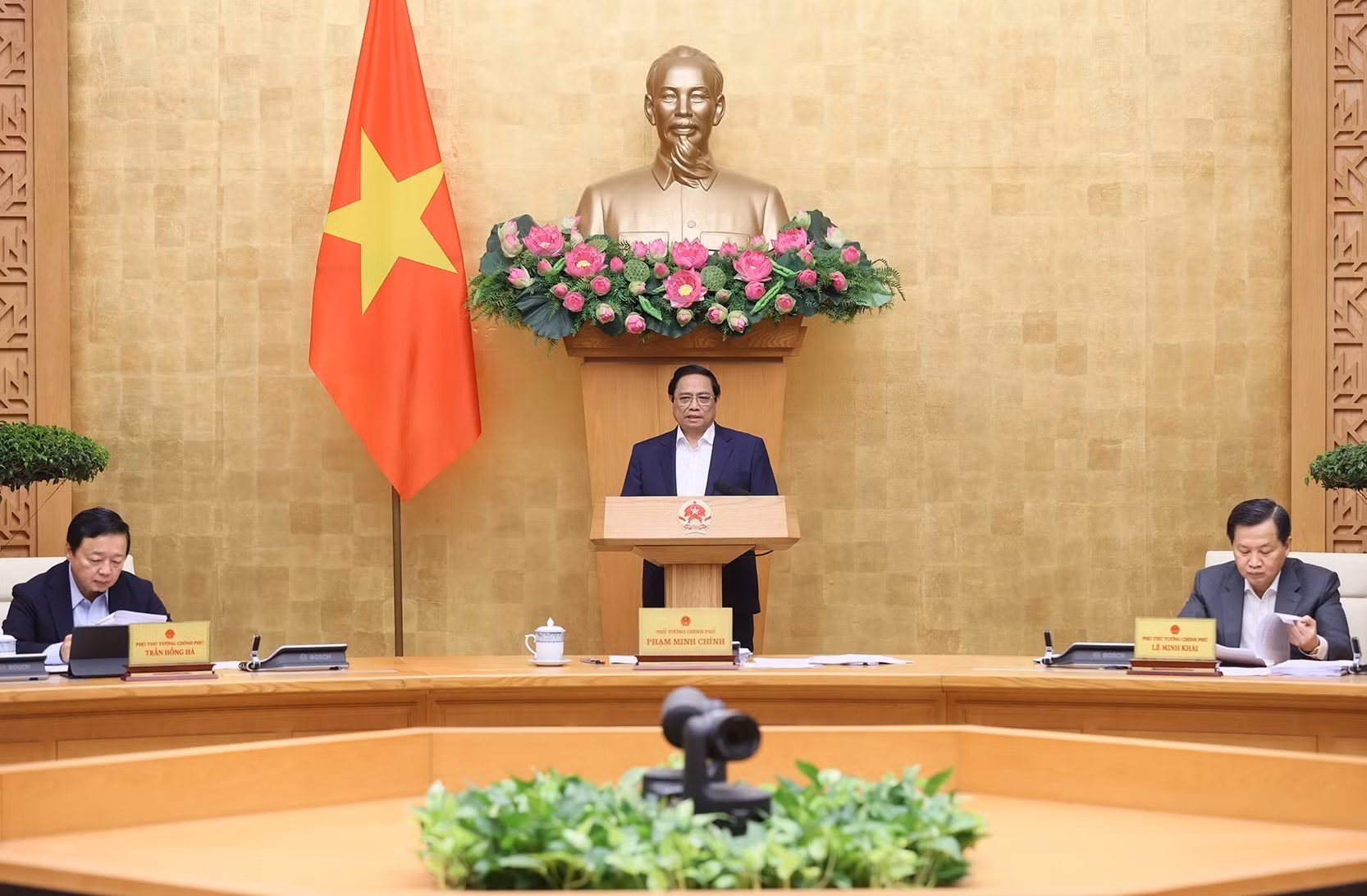Thủ tướng Phạm Minh Chính chủ trì phiên họp Chính phủ thường kỳ tháng 11 năm 2023