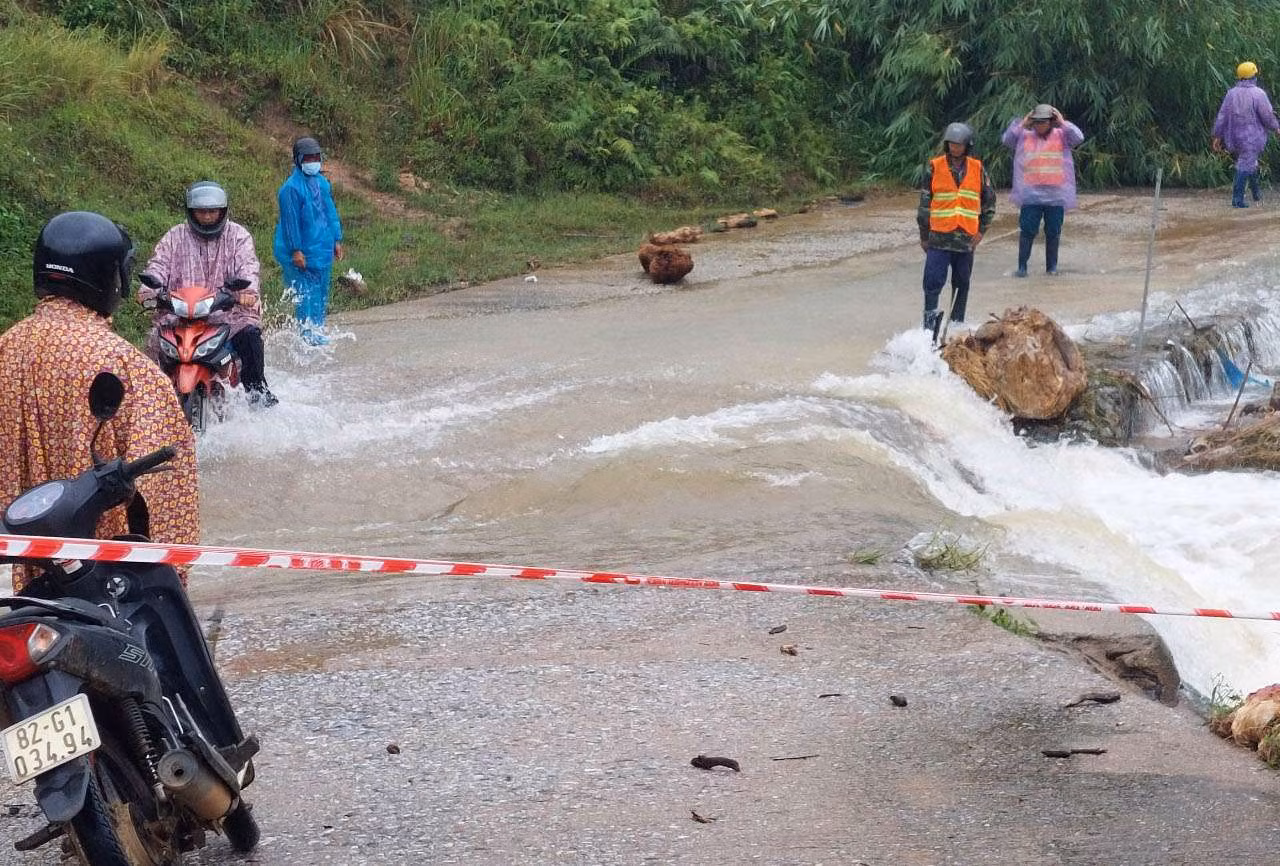 Kon Tum khắc phục thiệt hại đợt mưa lũ