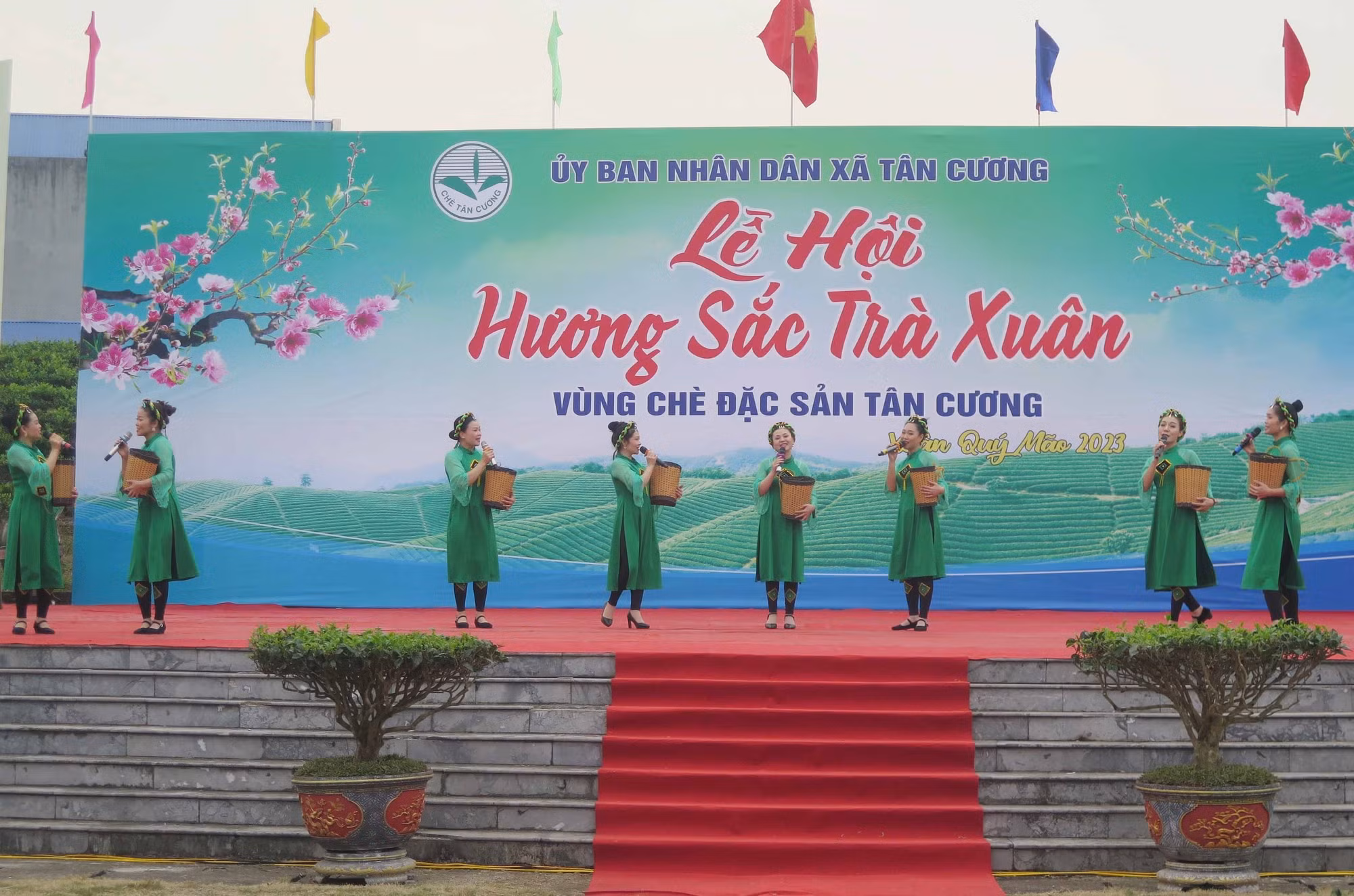 Lễ hội “Hương sắc trà Xuân - vùng chè đặc sản Tân Cương”