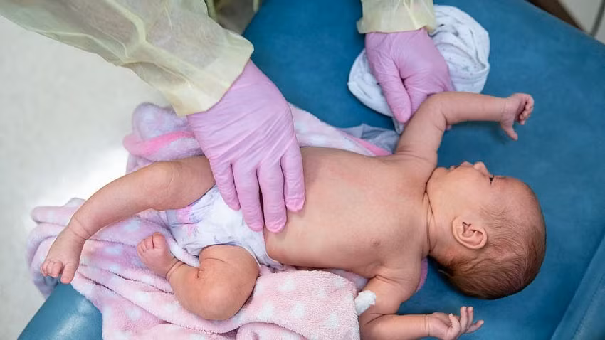 Vaccine thử nghiệm ngừa RSV của Pfizer hiệu quả 82% ngăn diễn biến nặng ở trẻ sơ sinh