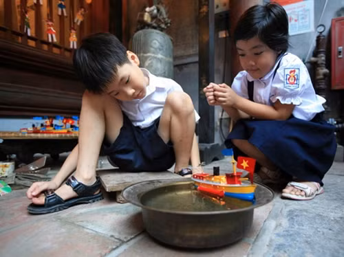 Người níu kéo ký ức Trung thu xưa
