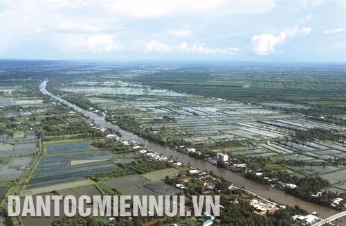 Thủ tướng Nguyễn Xuân Phúc: "Đồng bằng sông Cửu Long phải có nền kinh tế nông nghiệp thông minh, bền vững"