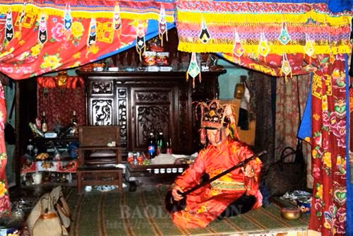 Nghệ nhân dân tộc Nùng giữ hồn then cổ 