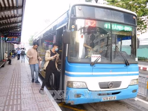 Mô hình xe minibus có giải quyết được ùn tắc giao thông?