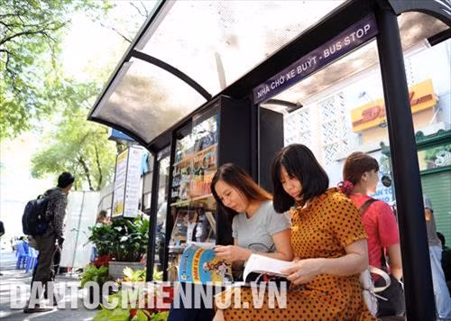 Đường sách Thành phố Hồ Chí Minh: Ngày càng hấp dẫn và thu hút