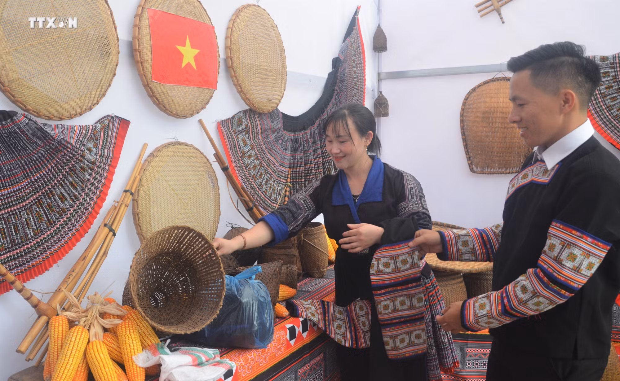 vna_potal_dong_bao_vung_cao_yen_bai_vui_don_tet_doc_lap_7569888.jpg