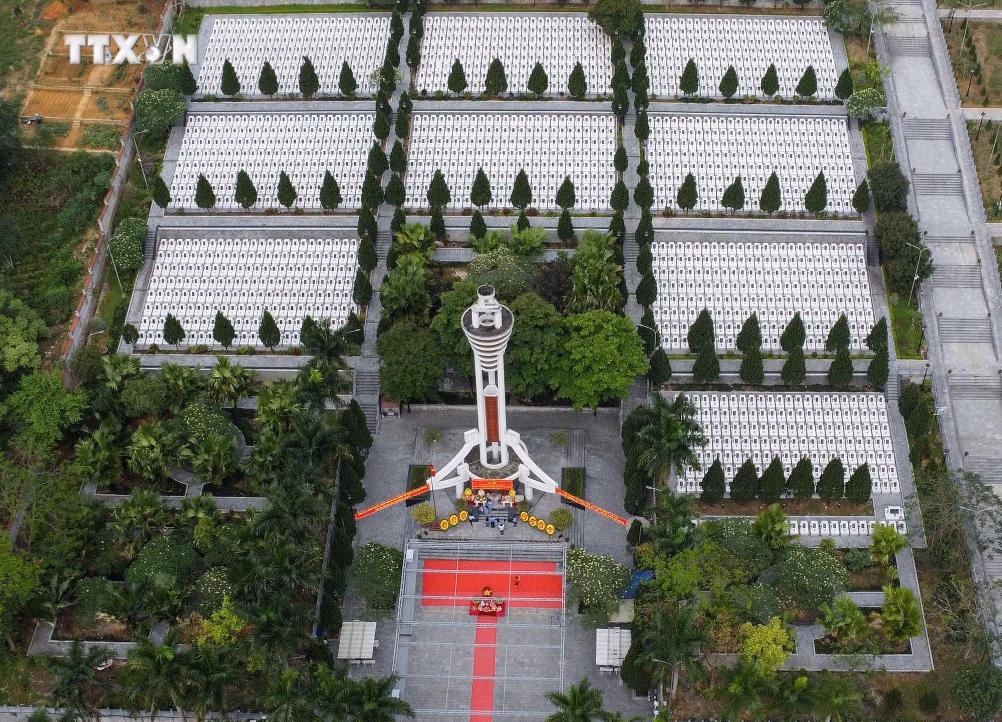 Nghĩa trang Liệt sỹ quốc gia Vị Xuyên là nơi yên nghỉ của hàng ngàn liệt sỹ, trong đó có nhiều liệt sỹ chưa xác định được danh tính. Ảnh: Nam Thái