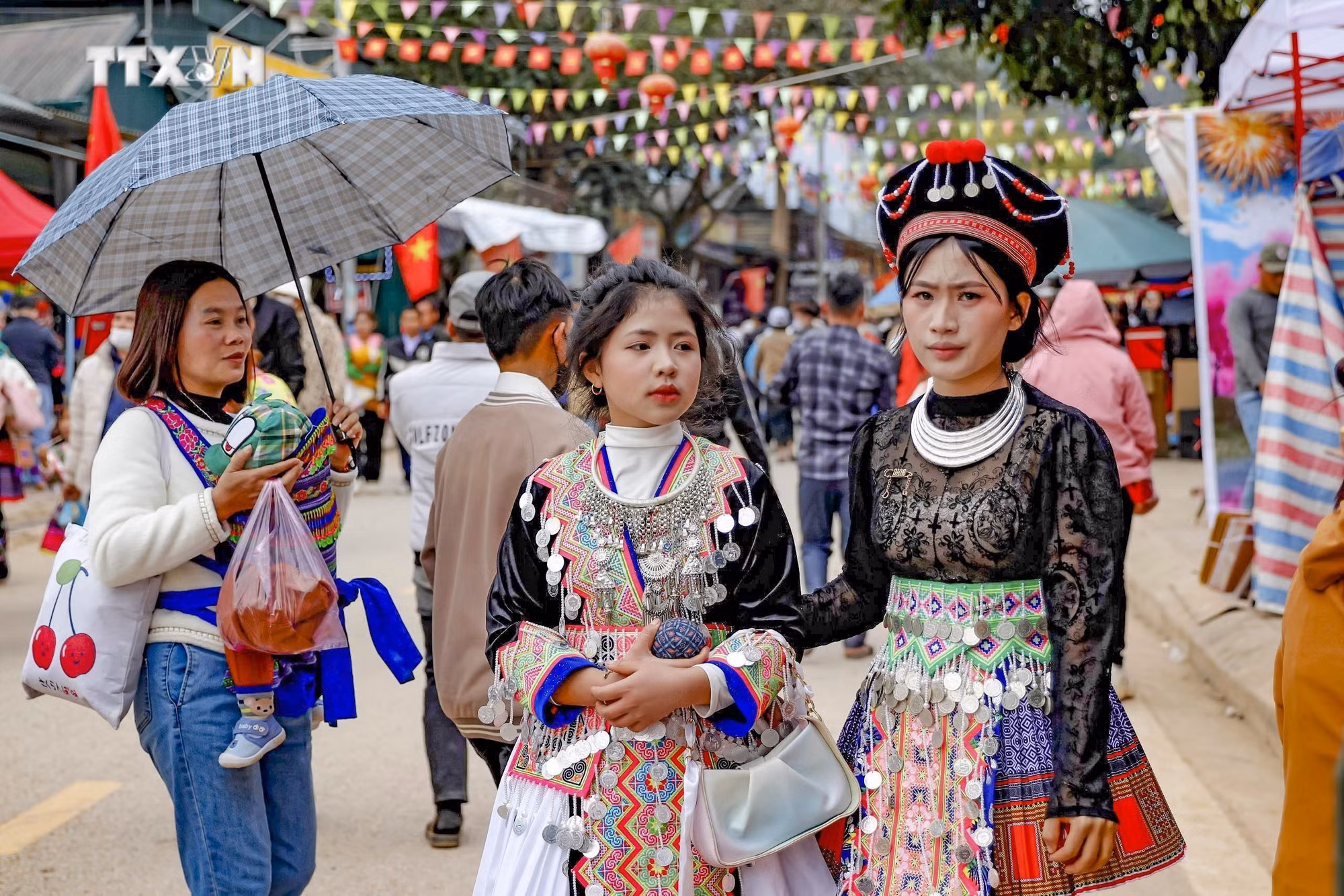 vna_potal_soi_noi_hoi_choi_bo_dau_xuan_tai_vung_cao_dien_bien_dong_7221997.jpg