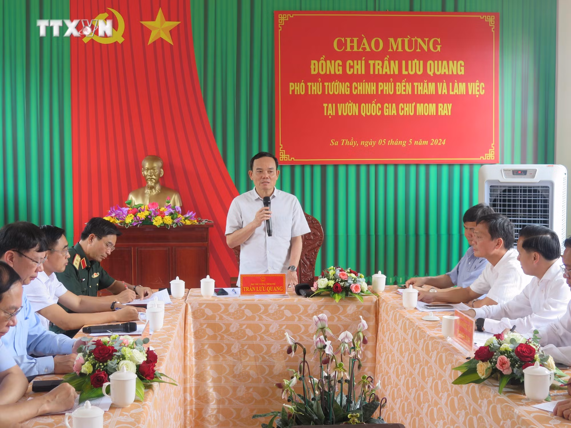 vna_potal_pho_thu_tuong_tran_luu_quang_kiem_tra_cong_tac_phong_chong_chay_rung_tai_vuon_quoc_gia_chu_mom_ray_7359994.jpg