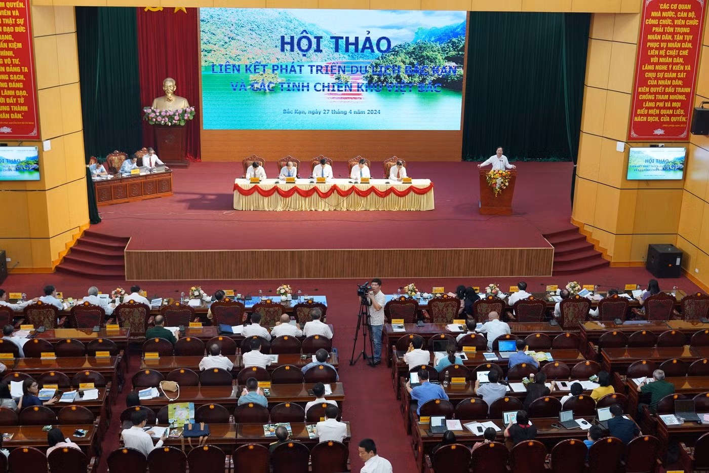 toan-canh-6283.jpg