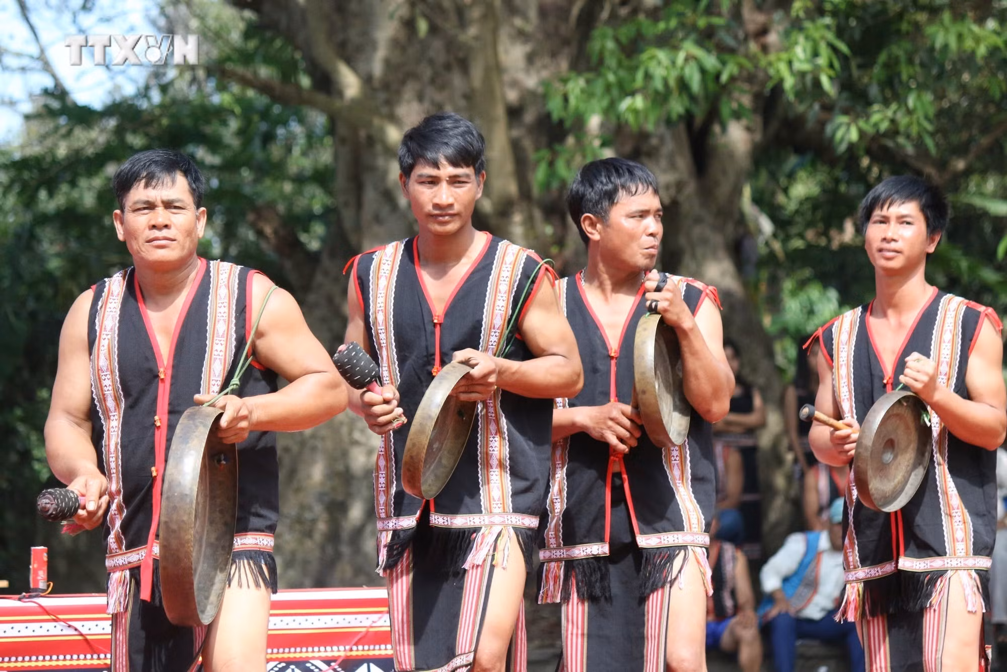 vna_potal_lan_toa_net_dep_van_hoa_cua_nguoi_dan_toc_thieu_so_7634394.jpg