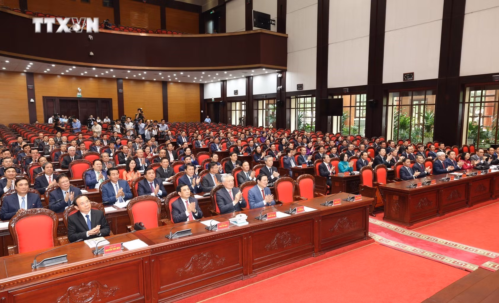 vna_potal_dong_chi_to_lam_duoc_bau_giu_chuc_tong_bi_thu_ban_chap_hanh_trung_uong_dang_cong_san_viet_nam_7519121.jpg