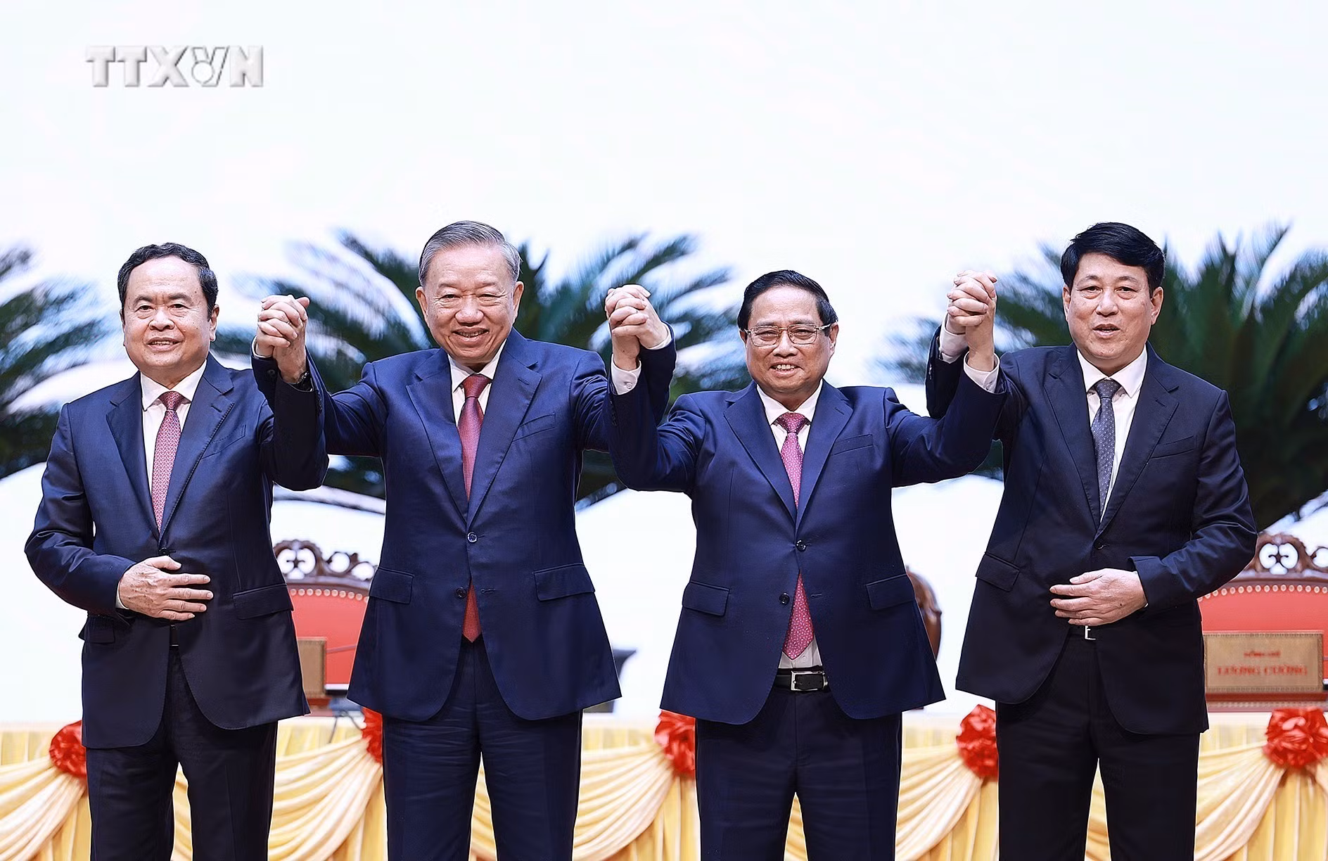 vna_potal_dong_chi_to_lam_duoc_bau_giu_chuc_tong_bi_thu_ban_chap_hanh_trung_uong_dang_cong_san_viet_nam_7519076.jpg