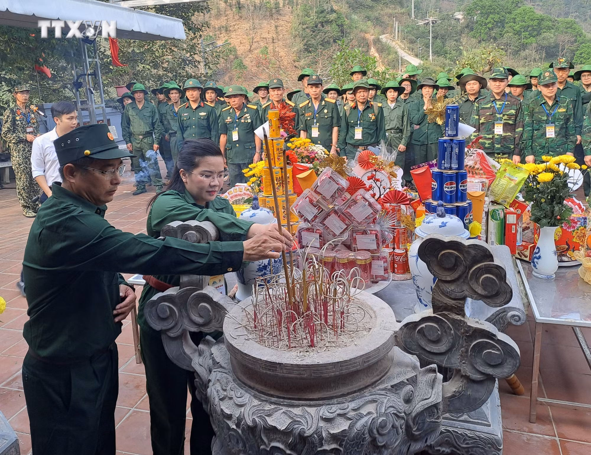 vna_potal_ha_giang_dam_chat_lich_su_voi_chuong_trinh_du_lich_trai_nghiem_“hanh_quan_theo_buoc_chan_anh”_7286701.jpg