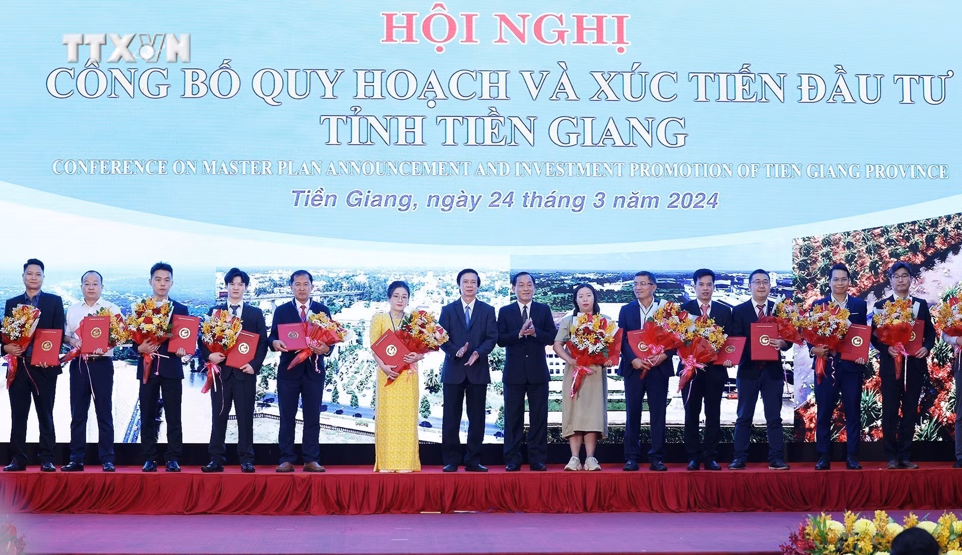 vna_potal_thu_tuong_du_hoi_nghi_cong_bo_quy_hoach_tinh_tien_giang_7286531 (1).jpg