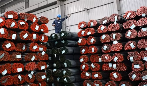 Giá thép tăng mạnh trước ngày áp thuế