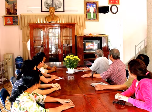 Niềm tin ý Đảng lòng dân