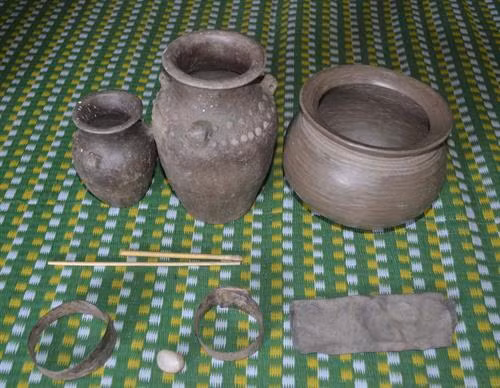 Làng gốm cổ của người M'nông ở Yang Tao