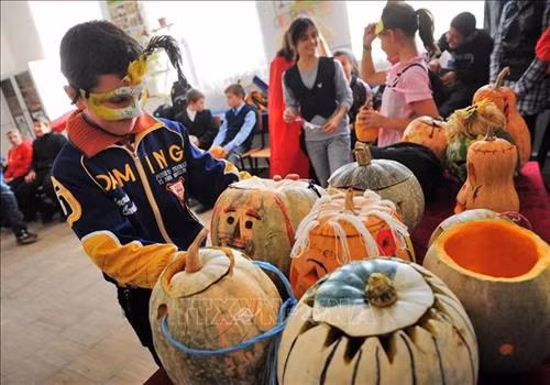 Ngày hội chạm khắc bí ngô lớn nhất Châu Âu
