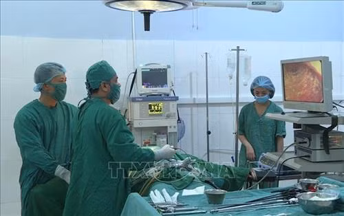 Sơn La: Áp dụng thành công kỹ thuật mổ nội soi tuyến giáp tại bệnh viện tuyến huyện