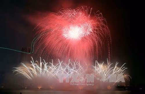 Lễ hội pháo hoa quốc tế Đà Nẵng 2017 trong đêm "tiệc ánh sáng" thứ ba