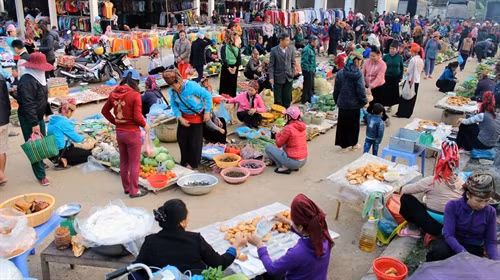 Đặc sắc chợ phiên Huội Cuổi