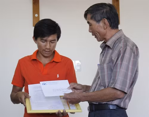 Khen thưởng tài xế nhanh trí, dũng cảm cứu hàng chục mạng người trên đèo Lò Xo, Kon Tum