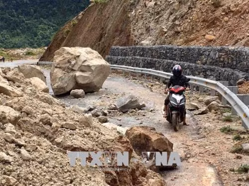 Cảnh báo nguy cơ sạt lở, đá rơi ở huyện vùng cao Sìn Hồ