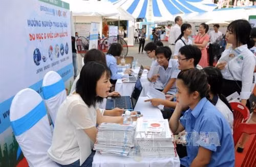 Hướng nghiệp, dạy nghề cho học sinh trước thềm mùa tuyển sinh năm 2017