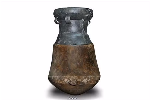 Mộ chum gỗ nắp trống đồng Bình Dương - Kiểu mộ táng mới lạ được phát hiện lần đầu tiên tại Việt Nam và trên thế giới